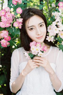 国产小姑娘喜欢大叔电视剧