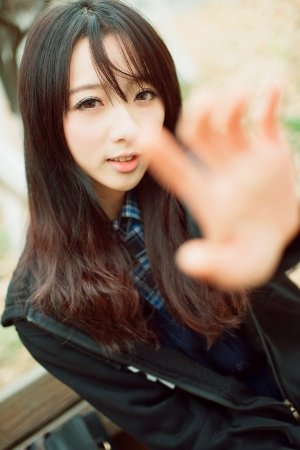 女人表演泥鳅钻洞